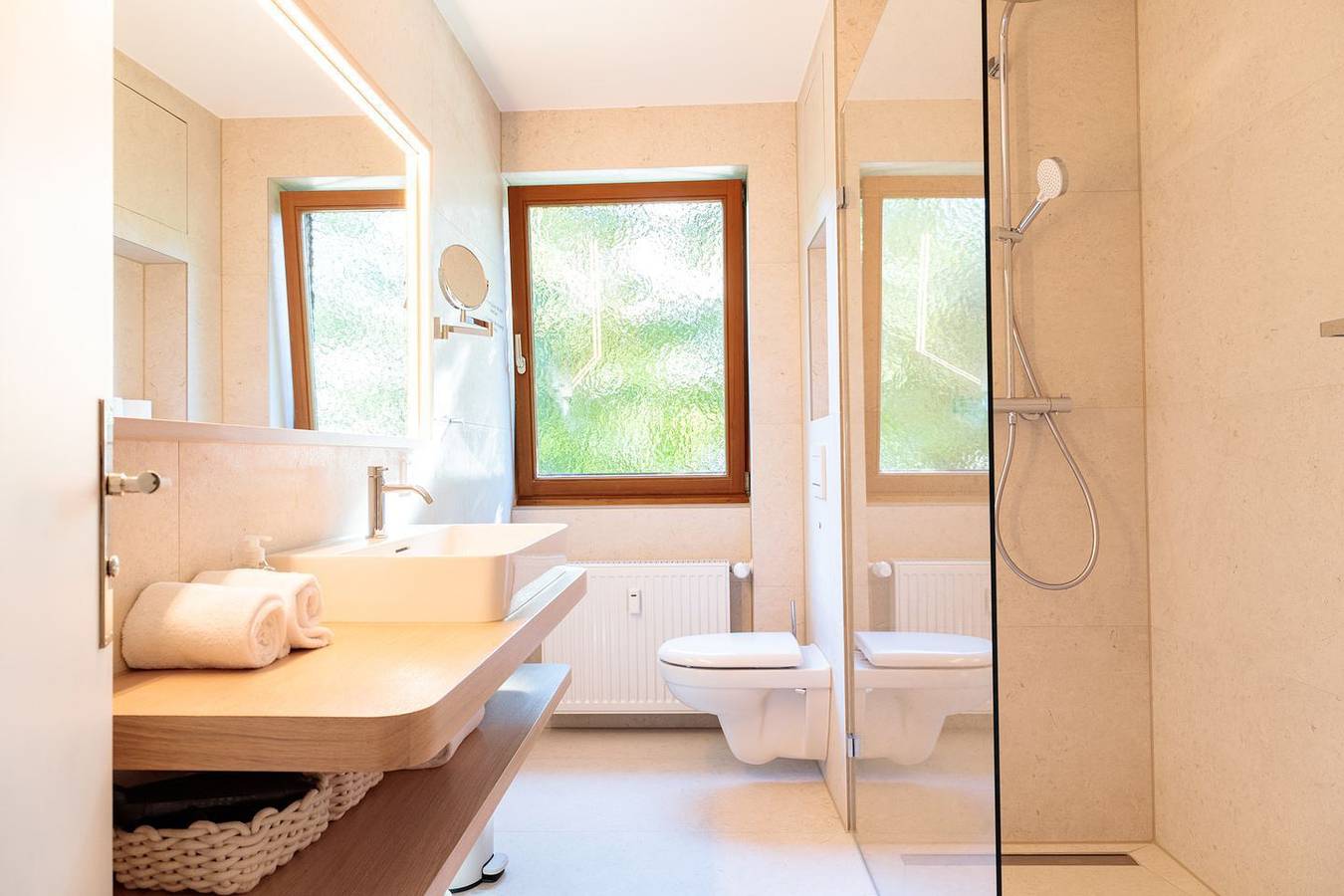 Ganze Wohnung, Neu renovierte Wohnung Gipfelglück in Zentrumsnähe in Garmisch-Partenkirchen, Bayerische Alpen