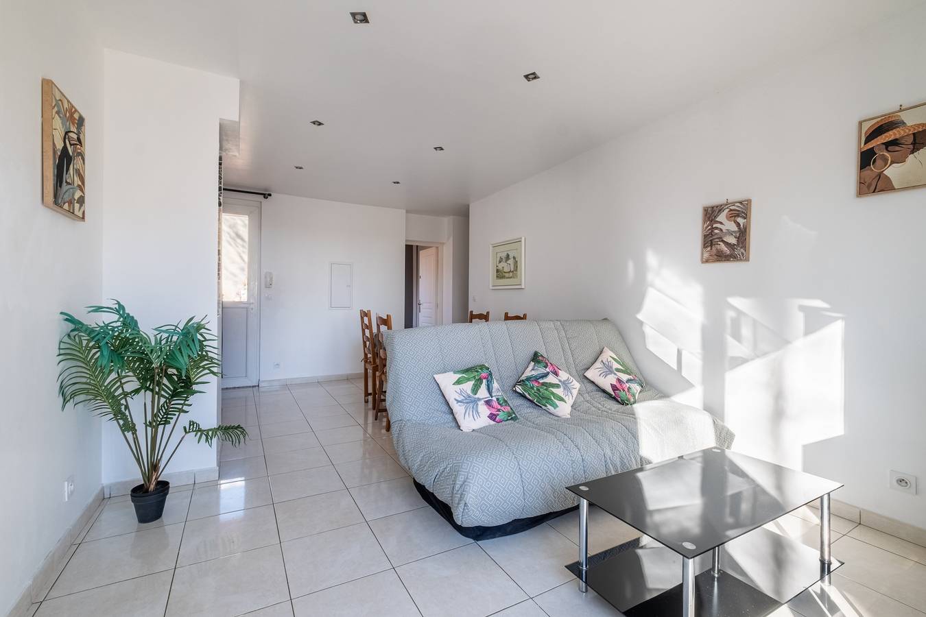 Apartamento entero, Apartamento 'Courtille Plage' a 30 m del mar, Wi-Fi y aire acondicionado in Fréjus Plage, Frejus