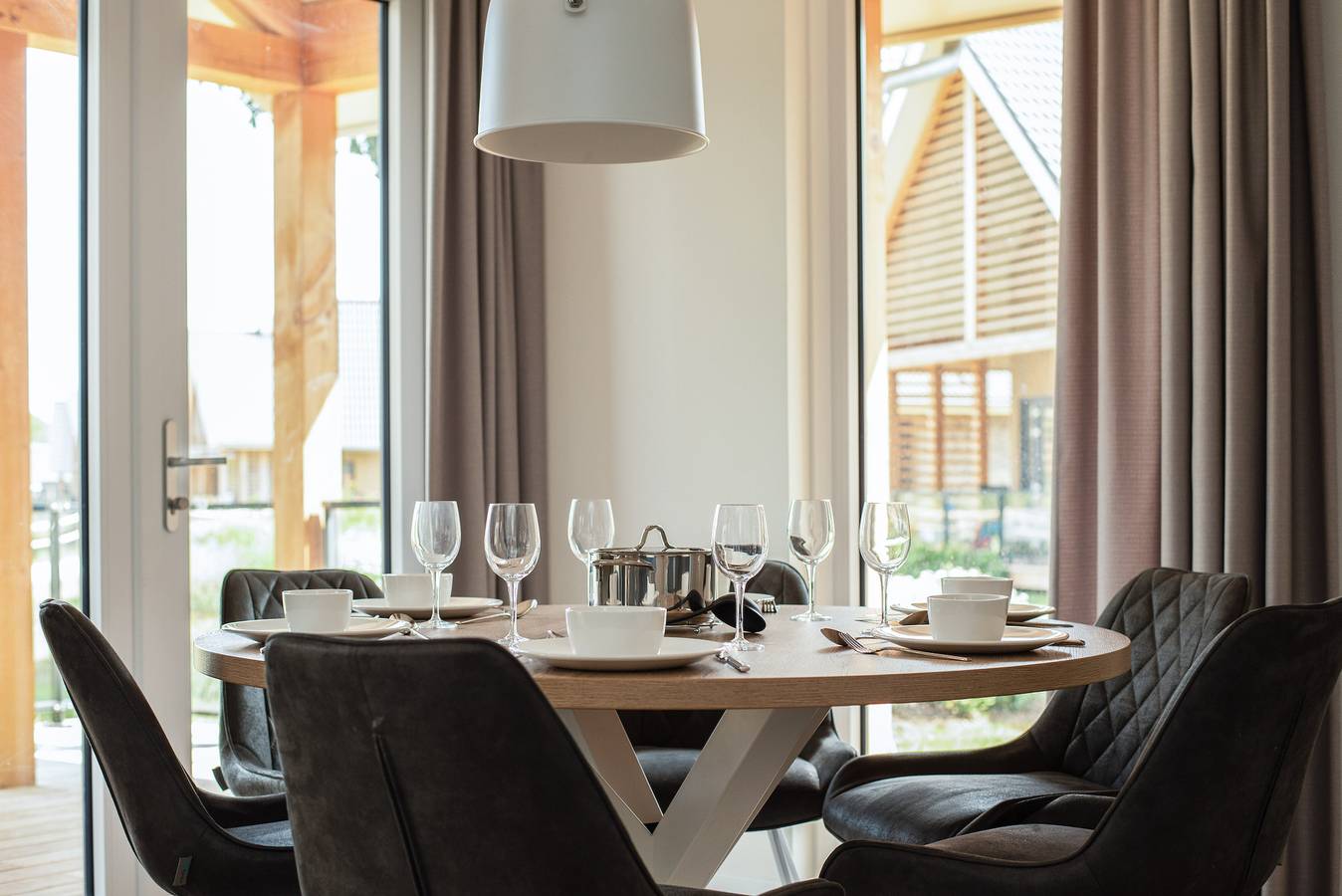 Landal Marina Resort Well — 6-persoons watervilla in Bergen (Limburg), De Maasduinen National Park