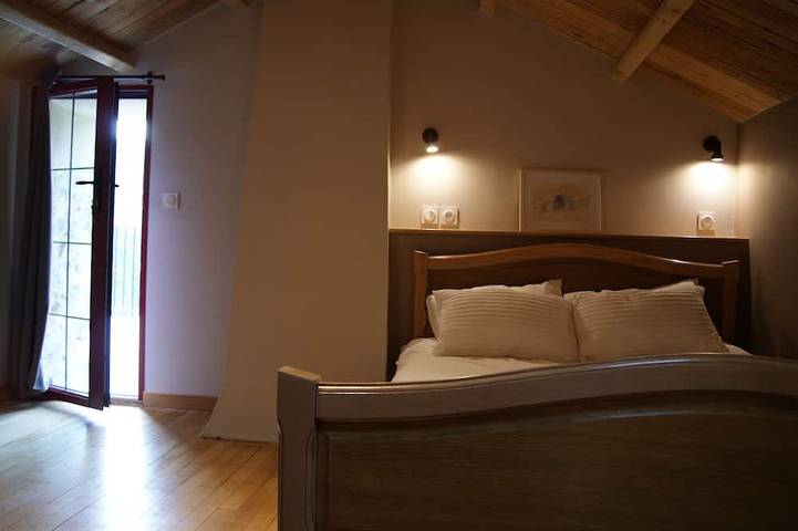 Gîte pour 10 personnes, avec balcon et jardin dans La Bastide-Pradines - 2