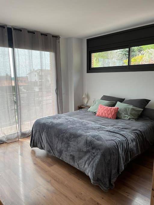 Four-Bedroom House in Berga, Barcelona Provinz