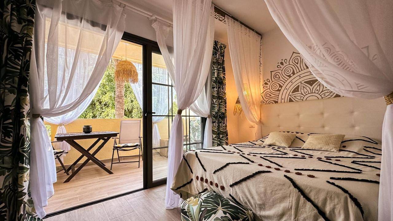 Entire apartment, Studio Apartment in Adeje, South Tenerife