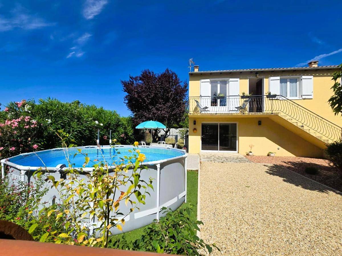 Appartement entier, Le Balcon de Cournon, piscine, jardin, clim à 15 min de plages in Cournonterral, Côte méditerranéenne (France)