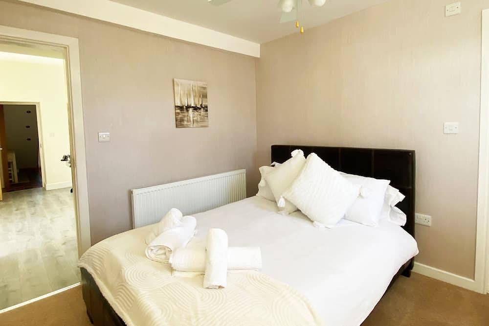 The Old Tywyn Post Office, family friendly, with a garden in Deganwy in Deganwy, Conwy region