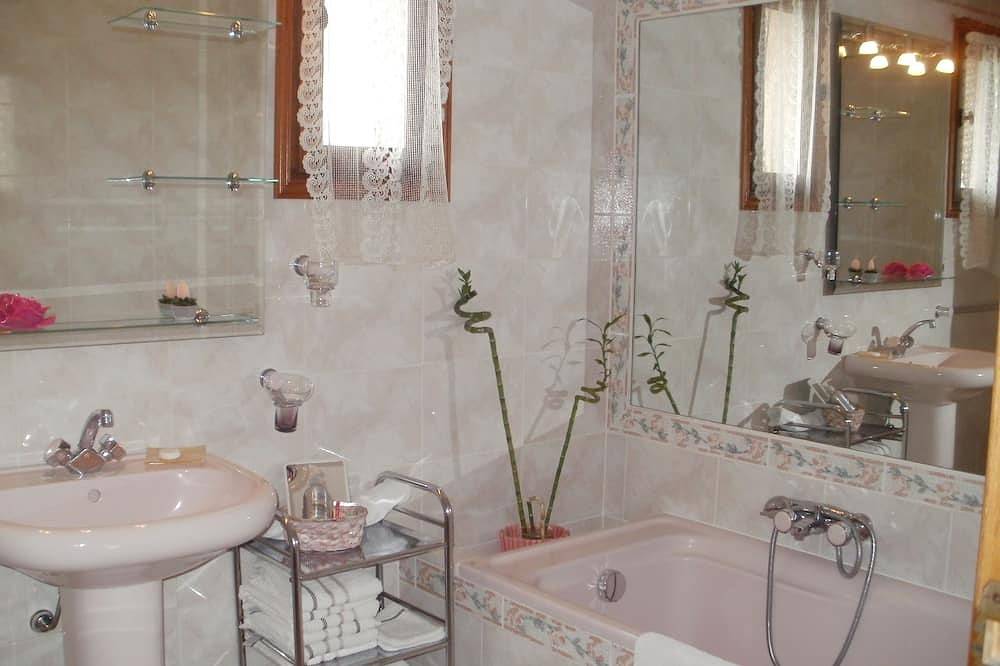 Villa for 6 personer med have in Vence, Cannes og omegn