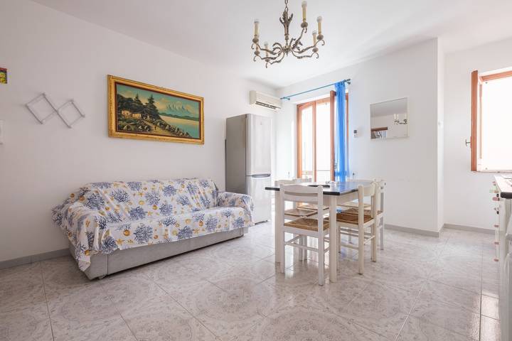 Gîte pour 5 personnes, avec Balcon et Jardin à Lipari - 3