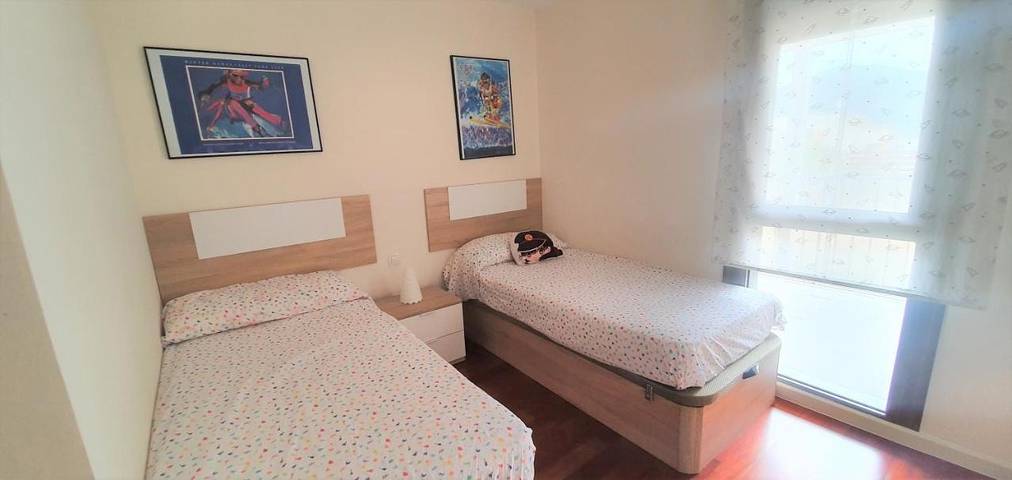 Gîte pour 4 personnes, avec piscine ainsi que vue et jardin à Sabiñánigo - 4