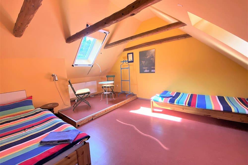 Zweibettzimmer mit großem separatem Badezimmer in Amt Neuhaus, Elbtalaue