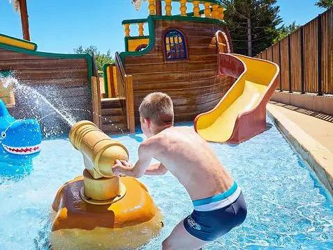 Mobil home pour 4 personnes, avec piscine à Pont-de-Salars - 2