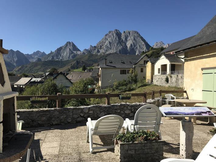 Gîte pour 4 personnes, avec terrasse dans vallée d'Aspe