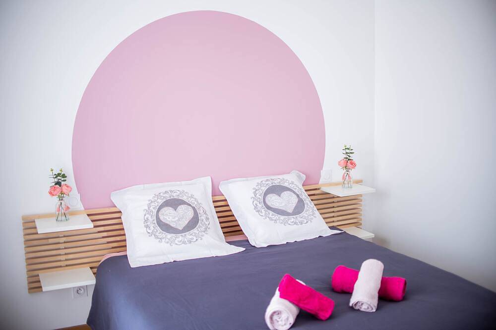 House With Air Conditioning, Terrace, Plancha 20 minutes from Nîmes in Mus, Nimes region