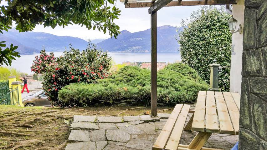 Ferienhaus für 4 Personen, mit Garten und Seeblick sowie Ausblick und Terrasse in Lago Maggiore (Lombardei) - 3