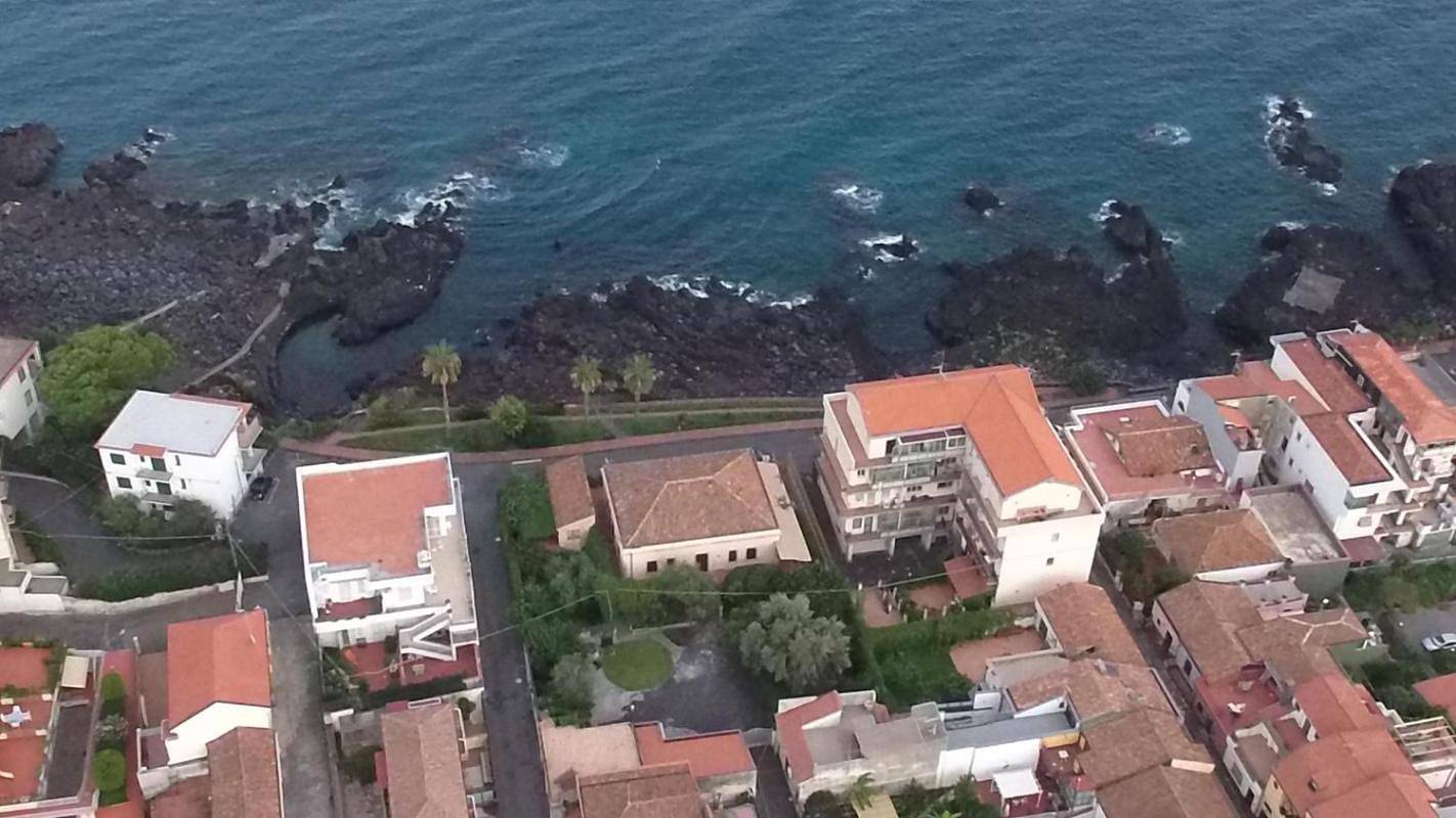 Ganze Wohnung, Adriana Sicilia Casa Etna e Mare Check-In rund um die Uhr, klimatisiert in Stazzo, Acireale