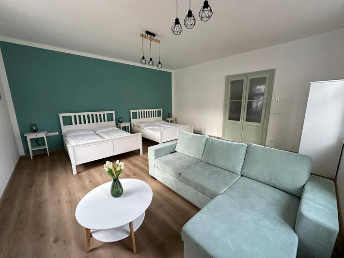 Ferienwohnung für 5 Personen, mit Garten und Terrasse in Budweis