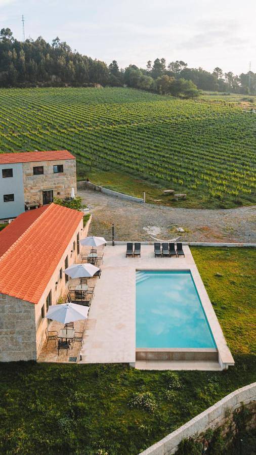 Gîte pour 3 personnes, avec Terrasse et Jardin ainsi que Bassin pour enfant et Piscine dans São Lourenço do Douro