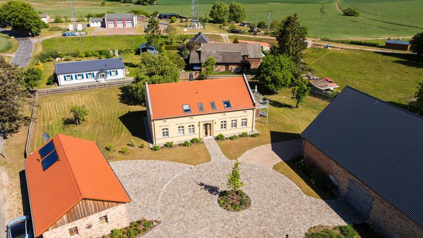 Ferienhaus für 14 Personen, mit Terrasse und Garten in Rankwitz