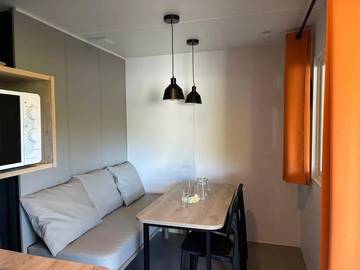 Camping für 2 Personen in Gex, Ain, Bild 1