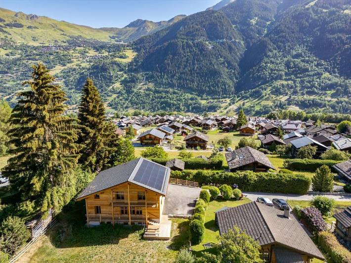 Gîte pour 11 personnes, avec balcon ainsi que jardin et vue dans Bruson - 2