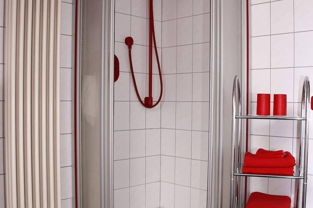 Ganze Wohnung, Ferienwohnung \"Engelbergblick\" mit großem Panoramafenster und Balkon| 4 Sterne in Großheubach, Fränkisches Weinland