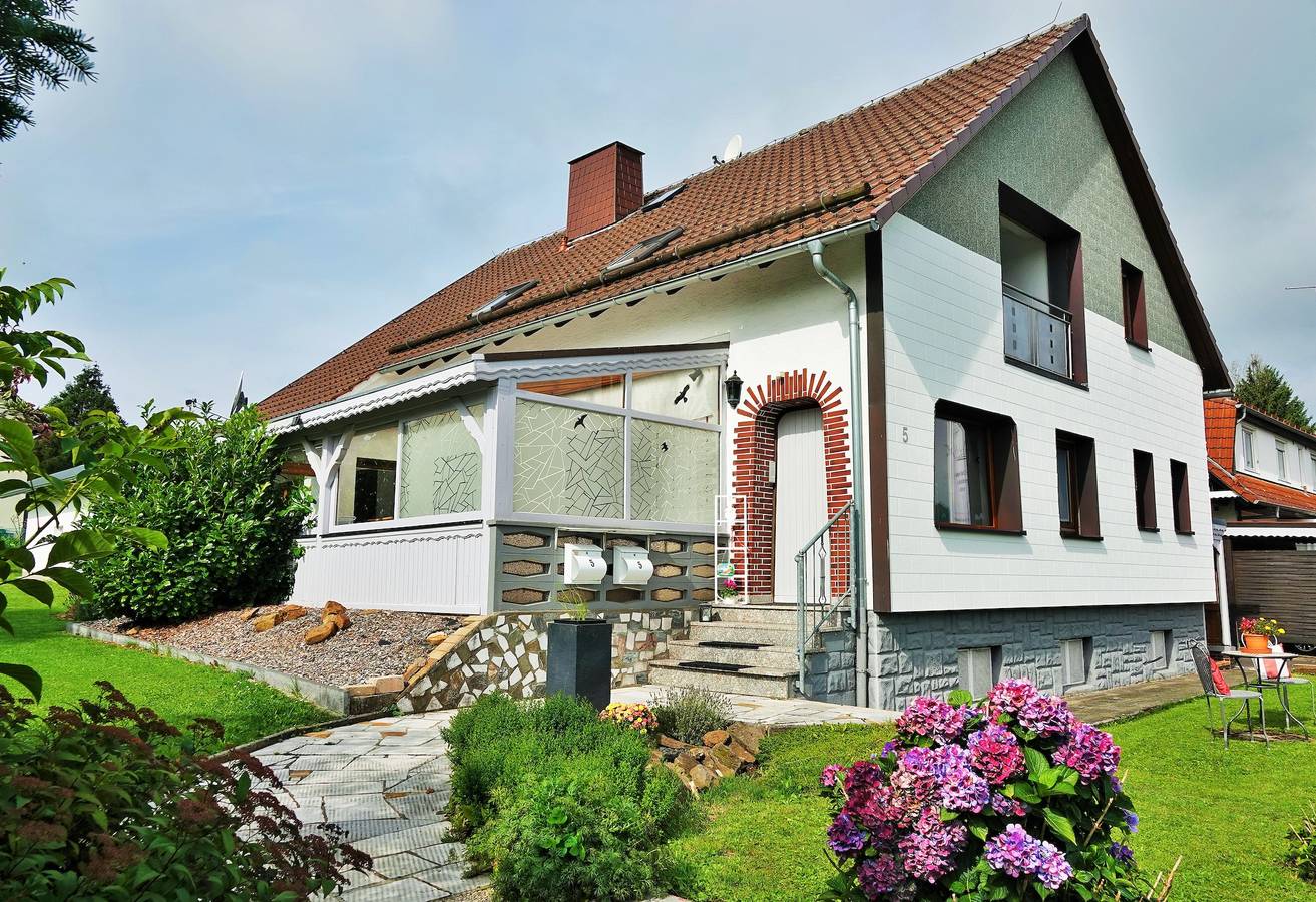 Ganze Wohnung, Ferienwohnung Schiller" mit Gemeinschaftsgarten, Balkon und Wlan in Bermuthshain, Grebenhain