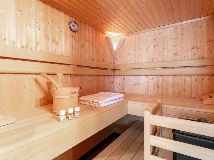 Ferienhaus für 10 Personen, mit Terrasse und Sauna in Tirol - 2