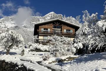 Gîte pour 6 personnes, avec jardin et terrasse à Servoz