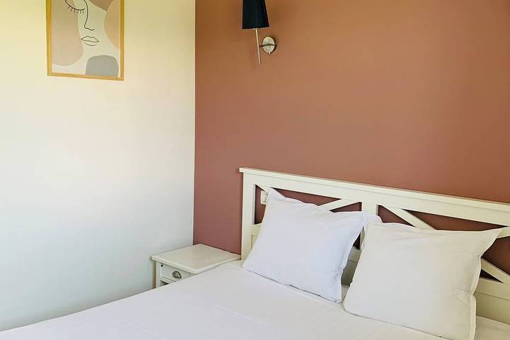 Location de vacances pour 8 personnes, avec jardin ainsi que piscine et terrasse, animaux acceptés à Cabriès - 3