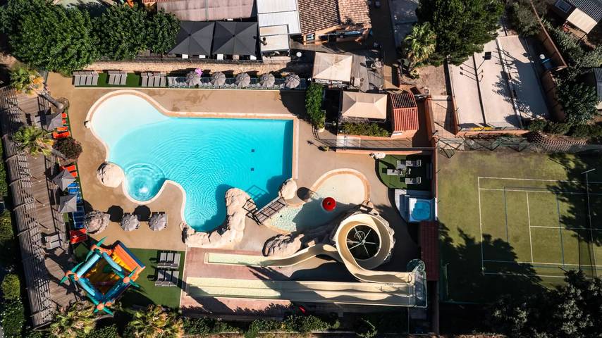 Chalet pour 2 personnes, avec terrasse dans le Var - 2