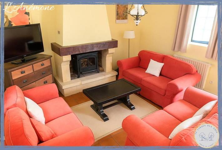 Location de vacances pour 8 personnes, avec piscine ainsi que jardin et terrasse, animaux acceptés à Meyrals - 4