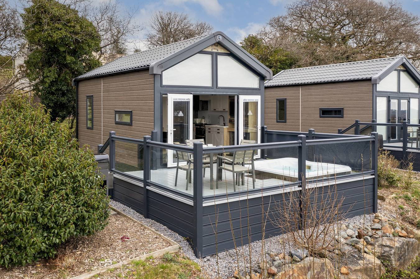 Petite Retreat - Lovely Pod with Hot Tub in Narberth, Pembrokeshire