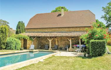Gîte pour 4 personnes, avec piscine et jardin à Valojoulx