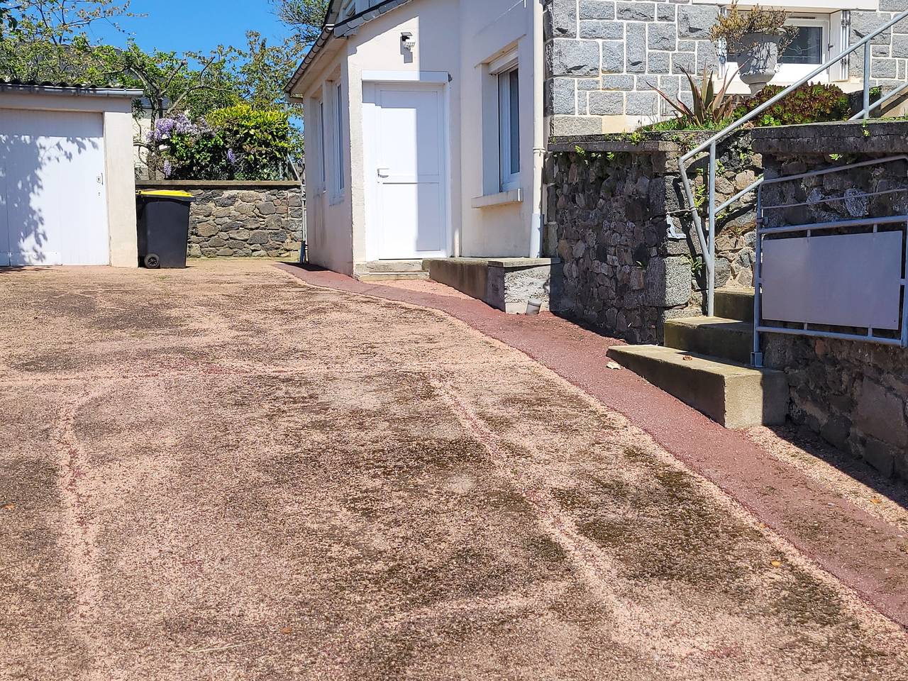 Appartement entier, Appartement « Les Landes » avec terrasse partagée, jardin partagé et Wi-Fi in Saint-Quay-Portrieux, Côte de Goëlo