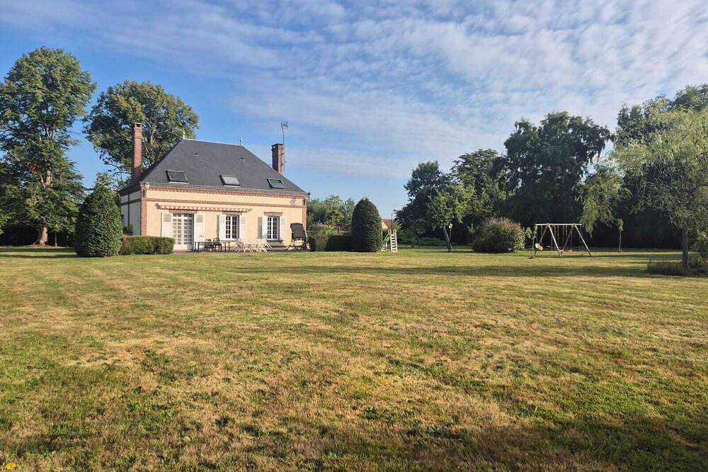 At the edge of the woods, family and relaxation in Pullay, Región de Évreux