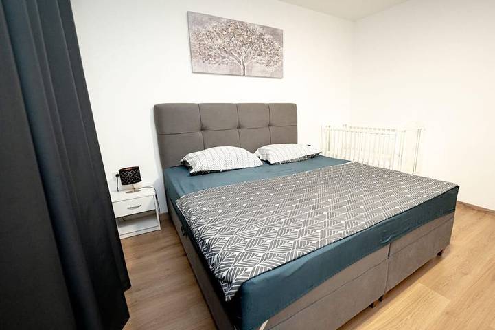 Ganze Wohnung, 3-Zimmer-Ferienwohnung mit Pool Zmijavci, Zagora in Imotski, Makarska Riviera