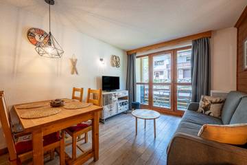 Gîte pour 4 personnes, avec bassin pour enfant ainsi que sauna et jardin, animaux acceptés à Valloire