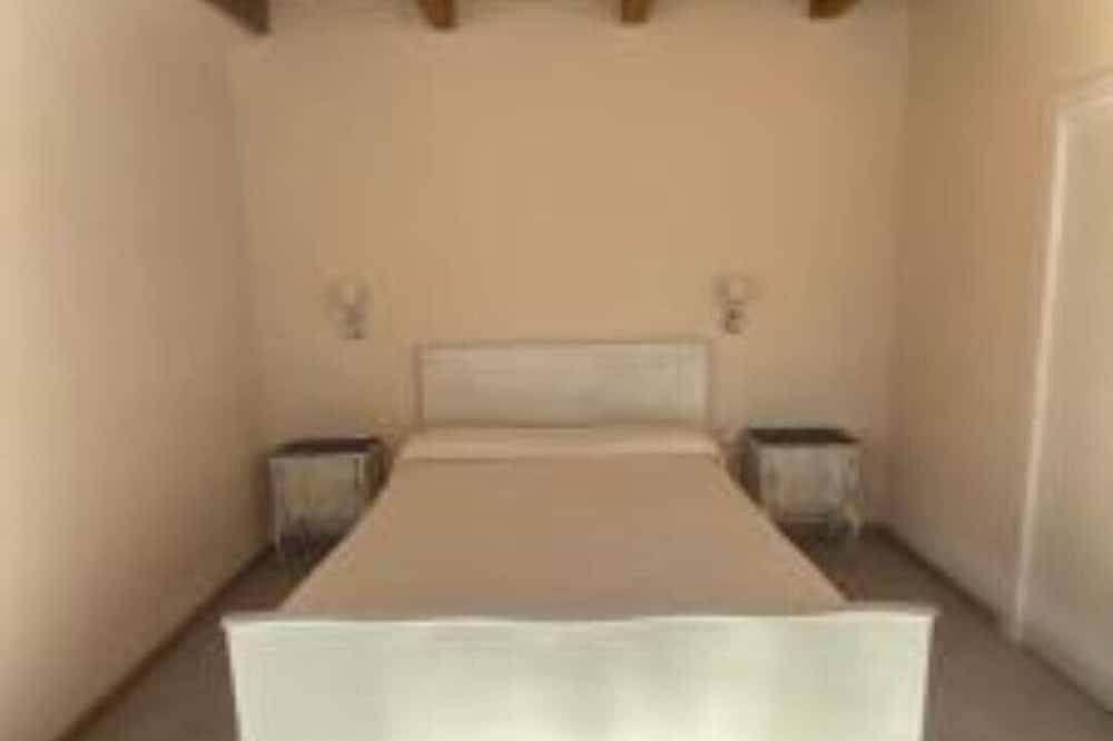 Entire apartment, Lovely apartment equipped with all comforts with free parking in Cirò Marina, Gulf of Taranto