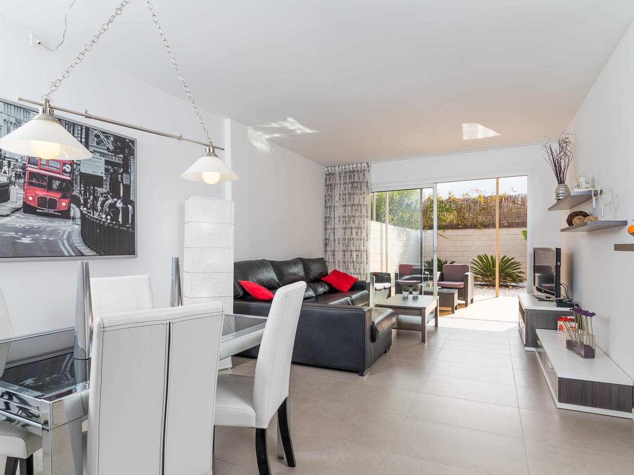 Apartamento vacacional entero, Casa Danita - Precioso apartamento con terraza en Son Serra de Marina in Colònia de Sant Pere, Artà