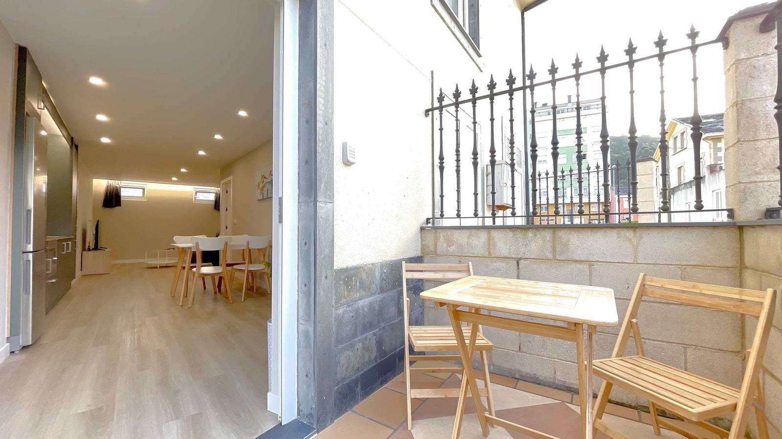 Apartamento entero, Apartamento de vacaciones para 4 personas con balcón/terraza in Viveiro, Costa de Galicia