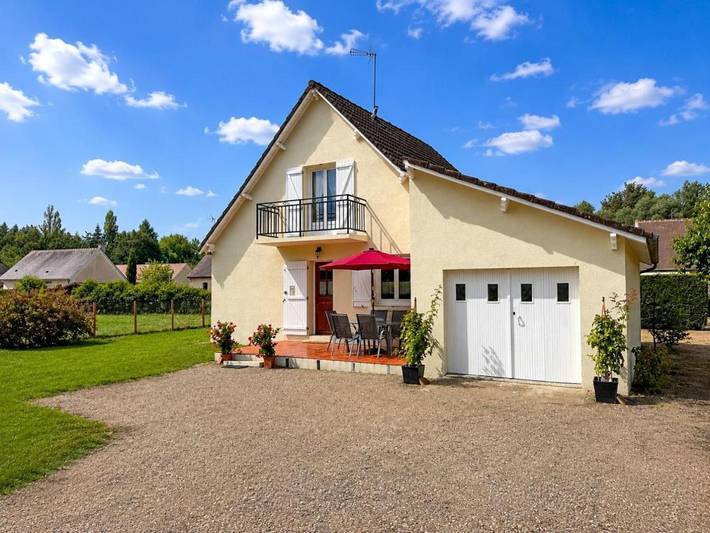 Maison de campagne pour 6 personnes, avec Balcon ainsi que Terrasse et Jardin à Thoury (Loir-et-Cher)