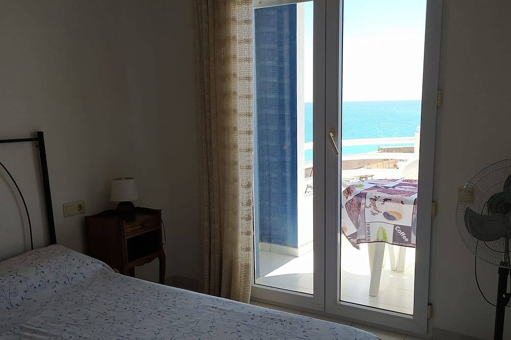 Entire apartment, First Line Apartment With Wifi in Benicarló, Costa del Azahar