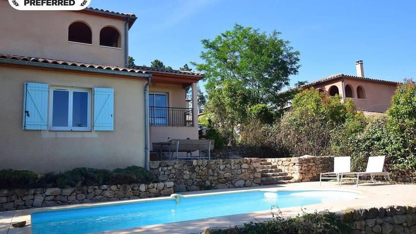 Villa per 6 persone, con piscina e terrazza in Joyeuse