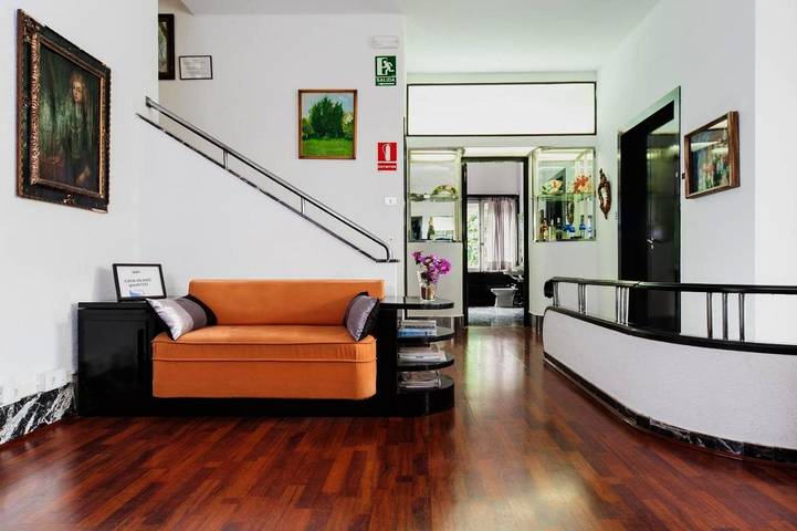 Guesthouse for 2 people, with Terrace and Yard in Barcelona