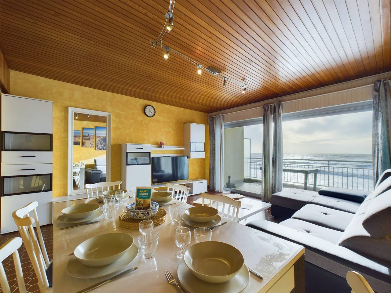 Apartamento entero, Vue mer- appartement pour 6 sur St Gilles  in Saint-Gilles-Croix-de-Vie, Valle del Loira