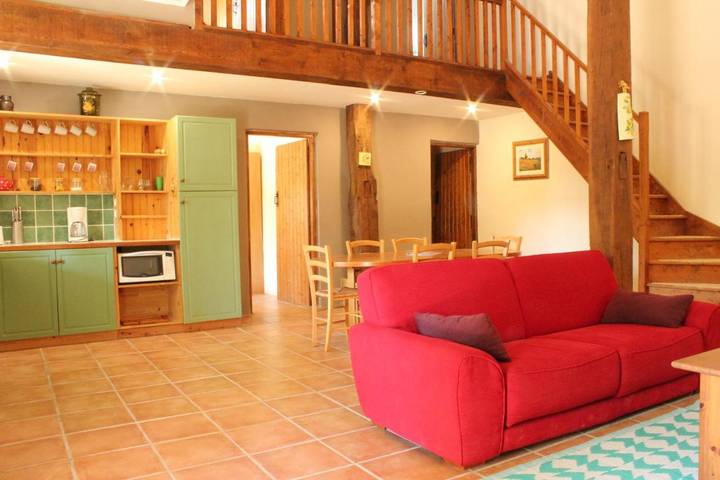 Location de vacances pour 9 personnes, avec piscine ainsi que jardin et bassin pour enfant à Lacapelle-Biron - 4