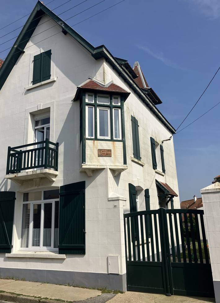 Villa pour 8 personnes, avec balcon et jardin