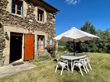 Gîte pour 7 Personnes dans Saint-Vert, Parc Naturel Régional Livradois-Forez, Photo 1