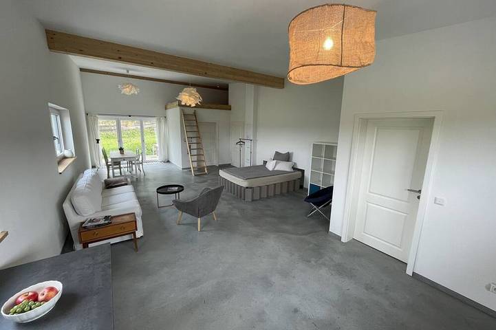 Ferienwohnung für 6 Personen, mit Terrasse und Garten