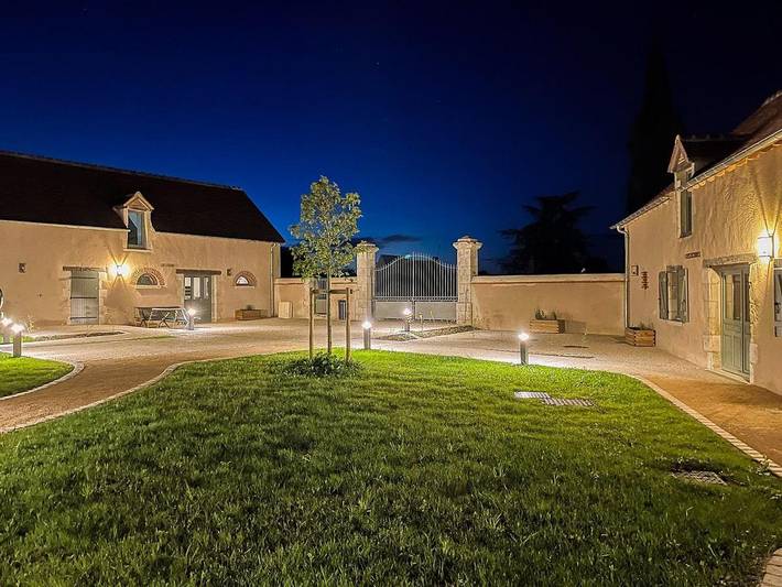 Hôtel pour 2 personnes, avec terrasse et jardin, animaux acceptés à Lureuil