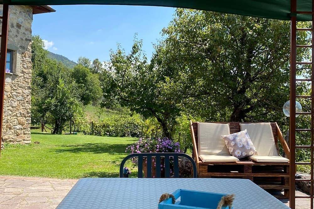 Entire Tuscany Villa, Private Pool, Hike, Cinque Terre — All Within 40 min! in Bagnone, Nationalpark Toskanisch-Emilianischer Apennin
