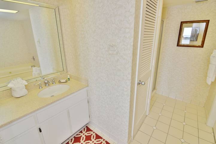 Ferienwohnung für 6 Personen, mit Whirlpool und Balkon/Terrasse sowie Pool - 1